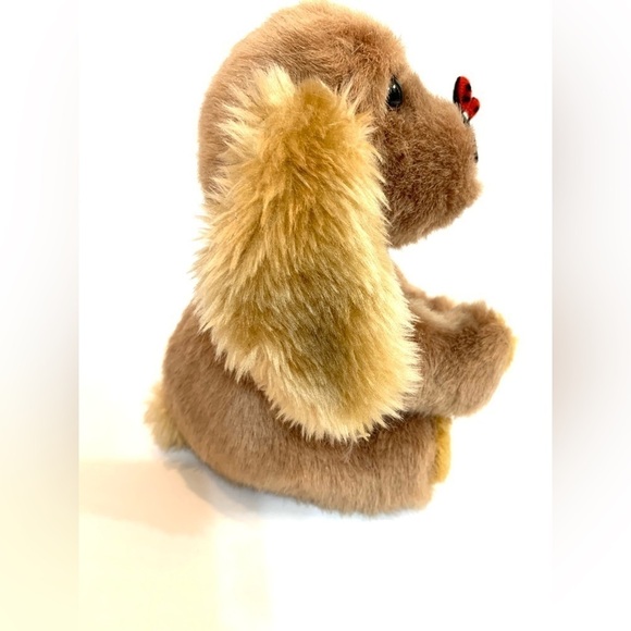 Armbee  Corp cocker spaniel sitting dog with ladybug on nose 8" plush - Picture 4 of 7